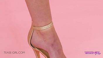 Stunning Blonde Teen Squirts At Casting Shoot Xnxx