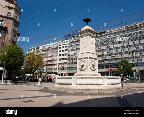 Belgrade, Terazije Fountain at Terazije in front of the Moskva Hotel ...