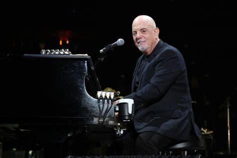 Billy Joel Performs His New Song ‘turn The Lights Back On For The