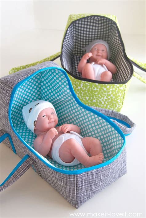 Переносная люлька для кукол | Baby dolls, Baby doll pattern, Baby ...