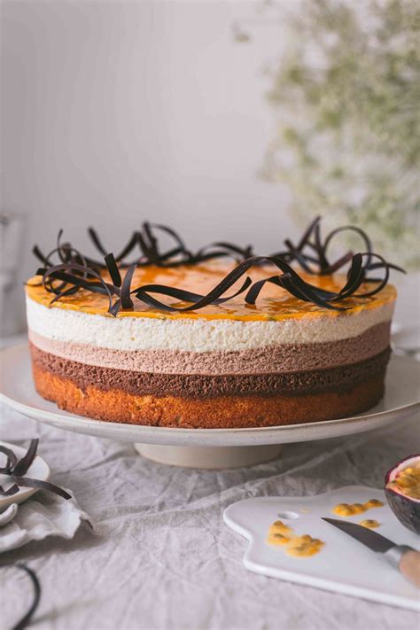 Dreierlei Mousse Au Chocolat Torte Mit Passionsfrucht La Crema