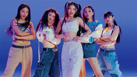 NewJeans “Hype boy” official MV (performance ver.1 ) twixtor clips |4k