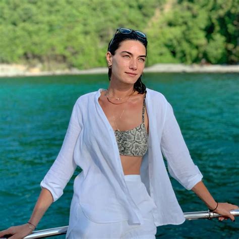 Hande Subasi Unhappy About Criticism From Pakistani Fans – 24/7 News ...