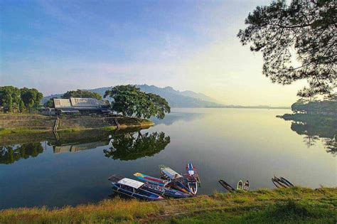 Waduk Selorejo Tempat Wisata Murah Meriah Yang Cocok Dikunjungi Saat