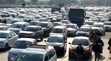 Traffic Jam At Delhi Gurugram Border As Police Check Vehicles