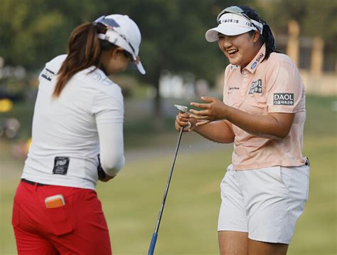 유해란 아칸소에서 와이어투와이어로 Lpga 첫 우승신인상 굳히기 시즌상금 18억원 돌파종합