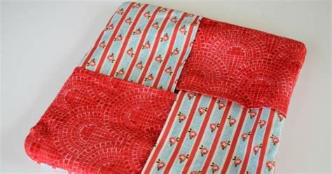 Easy Fabric Hot Pad Beginner S Sewing Project Sewing Projects For Beginners Sewing For