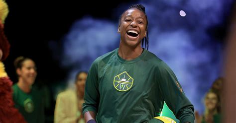 WNBA Peak Performer Awards For Loyd Thomas And Vandersloot Swish Appeal