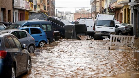 Espagne Les Inondations Ont Fait Au Moins 213 Morts Nouveaux Renforts