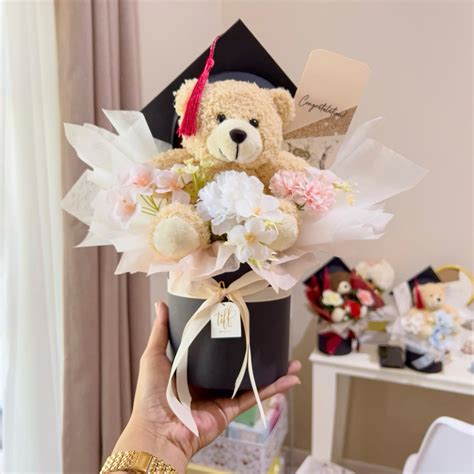 Jual Bloom Box Boneka Wisuda Toga Buket Bunga Flower Artificial Buket