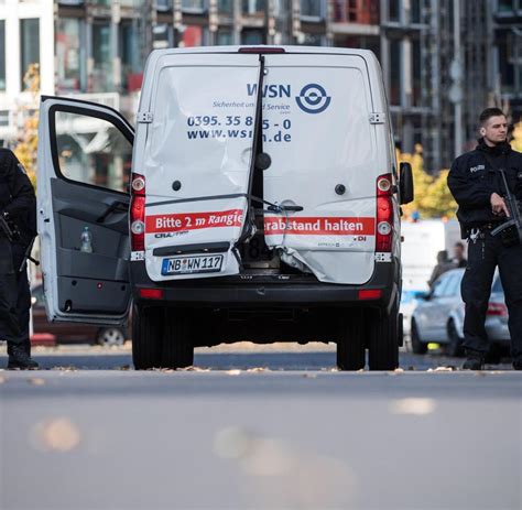 Berlin Polizei Nimmt Verd Chtigen Nach Geldtransporter Berfall Fest