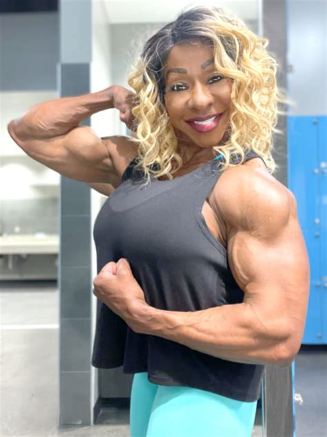 Yvette Bova On Twitter Muscle Monday💪🏽💪🏽 Grinding Fitlife Motivation 😊