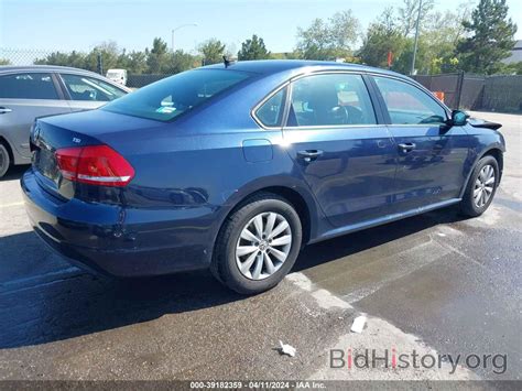 Report 1VWAT7A3XFC044329 VOLKSWAGEN PASSAT 2015 Blue Gasoline Price