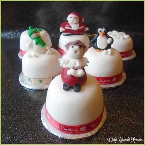 6 Easy Fondant Christmas Character Ideas | Only Crumbs Remain