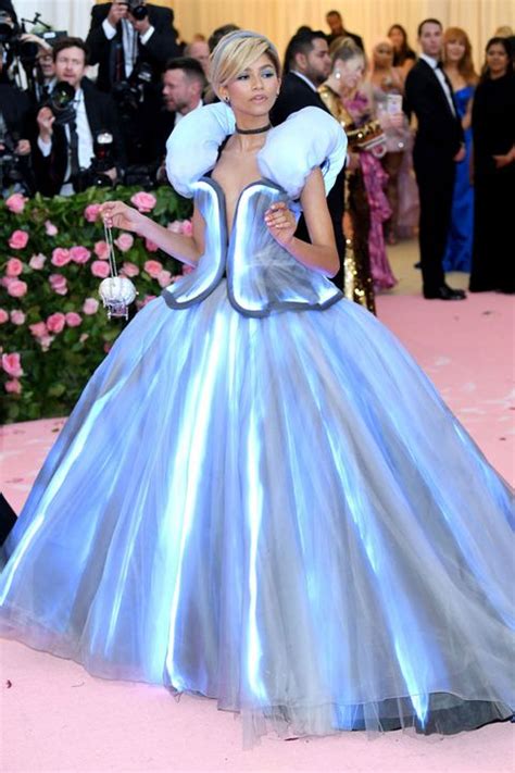 Led Dresses Lighting Up The Met Gala Vonn Lighting