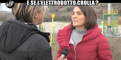 Blitz Delle Iene La Toffa Accende I Riflettori Sull Eletrodotto