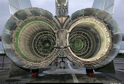 An Airplane Engine Is Shown From The Inside Out