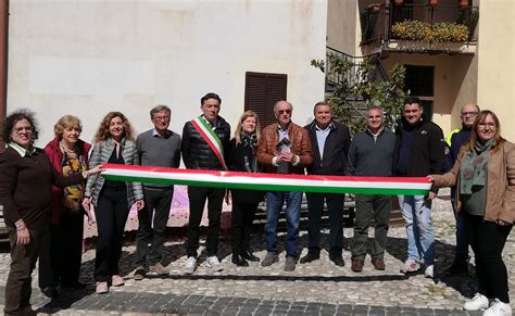 Inaugurata A Stimigliano Una Nuova Panchina Rosa Lilt Rietinvetrina