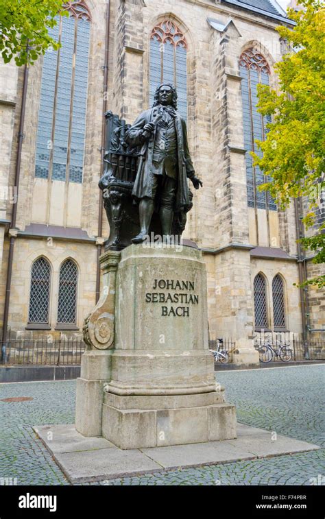 Statue De Jean Sébastien Bach Lextérieur Thomaskirche Altstadt La