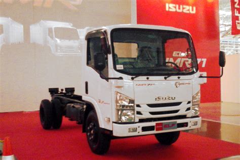 Isuzu Elf NMR 71 Truk Pertama Pakai Transmisi 6 Speed Autos Id