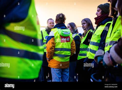 Warnstreik der Gewerkschaft ver di im öffentlichen Personennahverkehr