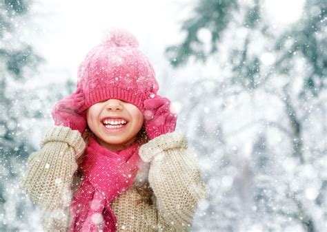 4k 5k 6k Winter Little Girls Winter Hat Smile Snowflakes