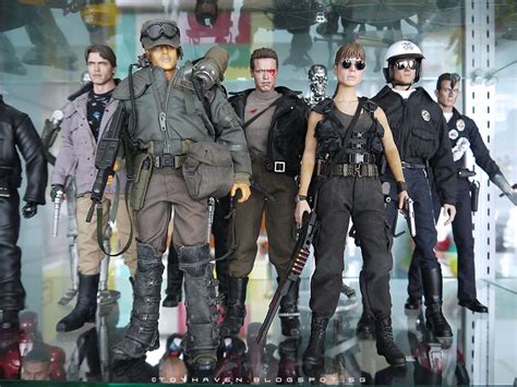 Toyhaven Hot Toys Th Scale Terminator Collectible Figures Including Arnold Schwarzenegger
