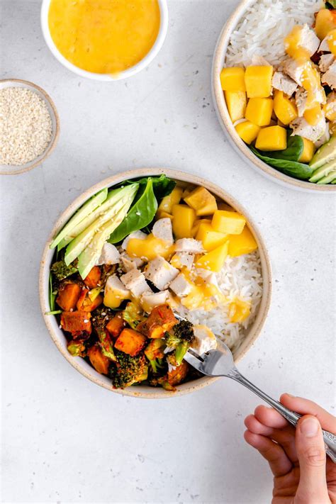 Chicken Buddha Bowl With Spicy Mango Sauce Lexis Clean Kitchen