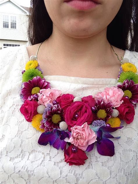 So Creative Diy Fresh Flower Necklace Tutorial