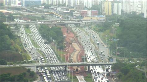 Vídeo Trânsito intenso na Avenida Paralela às 8h Bahia G1