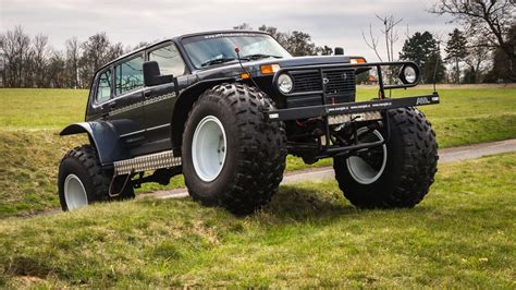 Lada Niva Extreme Cross Krátké Svezení S Ruským Monster Truckem