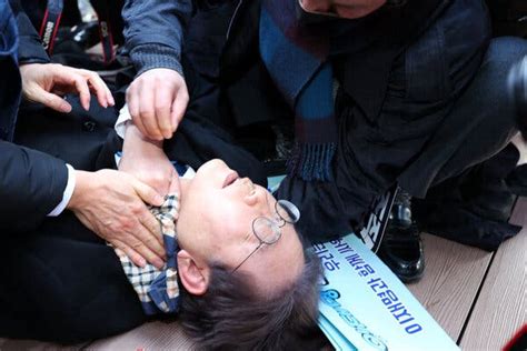 Lee Jae Myung South Korea Opposition Leader Is Stabbed The New York