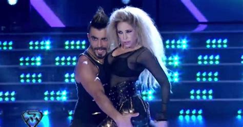 La Abogada Hot Calent La Pista Del Bailando Rosario