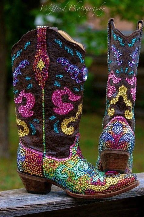 Cómo Decorar Tus Botas Vaqueras De Mujer Con Swarovski Botas Vaqueras Mujer Botas Vaqueras