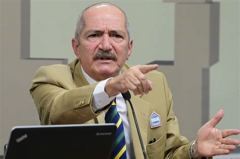 Ex ministro Aldo Rebelo fala em dever cumprido após ida de Nunes ao