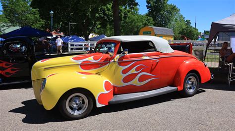 Back To The 50 S 2021—75 Favorite Fat Fender Hot Rods