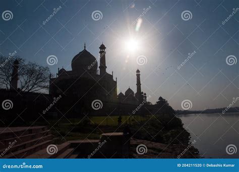 Silhouette of the Famous Taj Mahal at Sunset Stock Photo - Image of ...