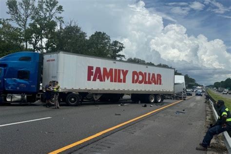 Three Tractor Trailers Collide In Chain Reaction Crash On I 75