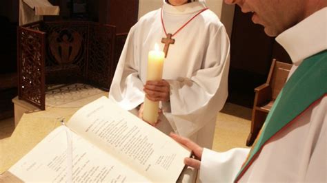 Gestes Et Attitudes Du Servant D Autel Liturgie Sacrements