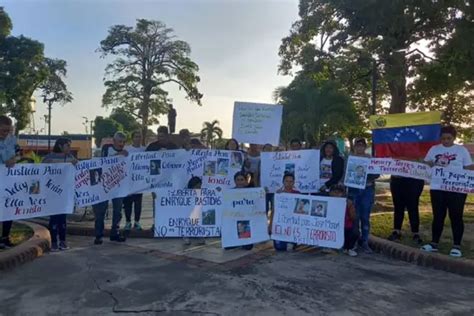 Familiares de detenidos en Tocorón protestaron en Barinas y exigieron