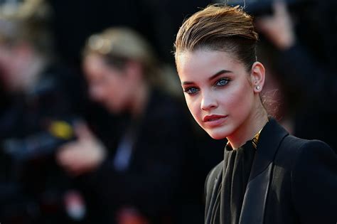 Mujeres Barbara Palvin Ojos Azules Modelo Morena Cara Fondo De