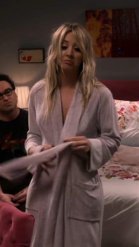 Marlboroqueensex Kaley Cuoco Montre Un Soutien Gorge Noir Et Bleu Eporner