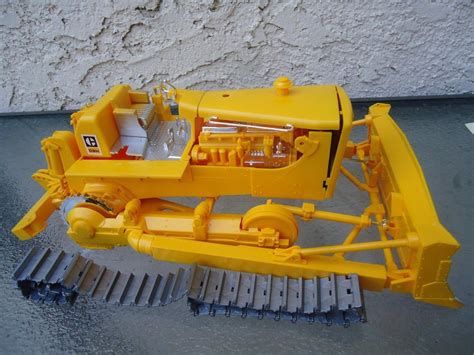 Vintage Amt Caterpillar Bulldozer D H Model Kit Partly Built