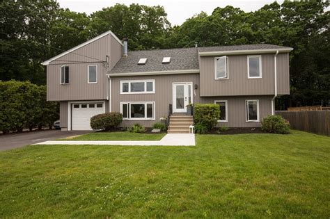 164 Mohawk Trl Cranston Ri 02921 Mls 1284741 Redfin