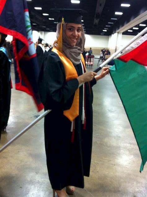 Israel Matzav Girl Carries Palestinian Flag At Texas Graduation