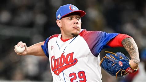 Federación Cubana de Béisbol reclama 10 millones a pitcher Yariel