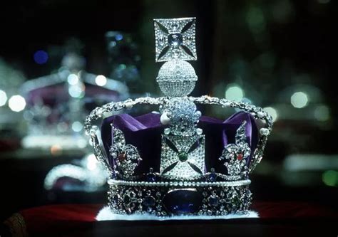 queen elizabeth crown jewels worth Crown jewels queen elizabeth kingdom