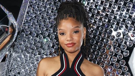 Halle Bailey Says Shes Been Suffering From Severe Postpartum