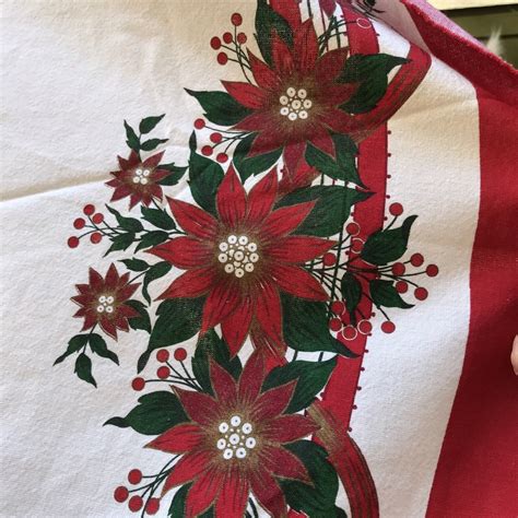 Vintage Christmas Tablecloth Oval Poinsetta Red 60 X 76 Imperfect 60s Decor Ebay