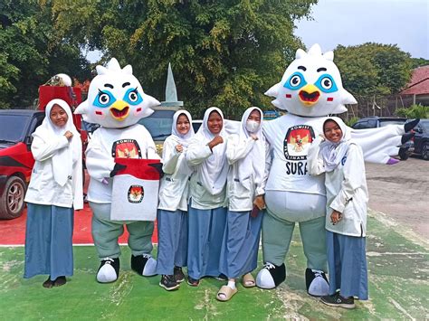 Kirab Pemilu 2024 KPU Kabupaten Bekasi Sasar Para Pelajar Pemilih Pemula